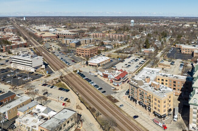 Downtown Palatine is a bustling town full of much to do.