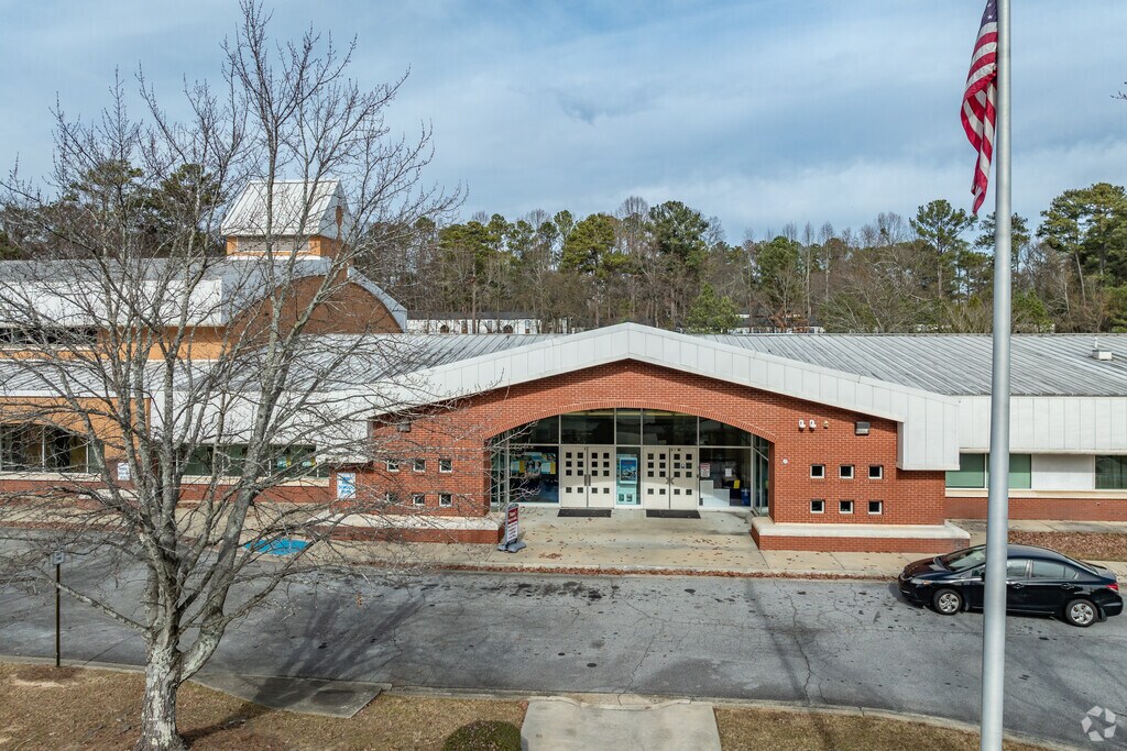 Cleveland Elementary School is located at 2672 Old Hapeville Rd SW, Atlanta, GA 30315.