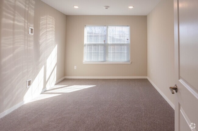 The View At Mine Hill, Mine Hill, NJ 07803 - photo 4