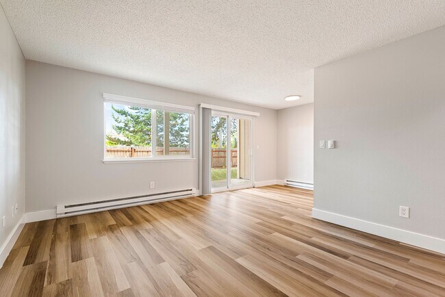 LOW RENTS | Unionaire Apartments | NEW MANAGER!, Tacoma, WA 98405 - photo 5