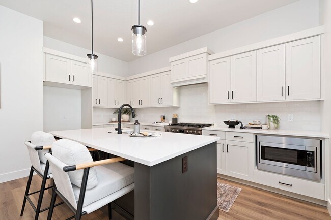 724 S Calhoun Ln, Star, ID 83669 - photo 4