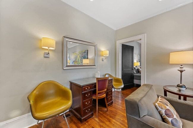 500 Queens Rd unit FL1-ID1331061P, Charlotte, NC 28207 - photo 3