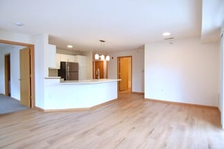 8002 Starr Grass Dr, Madison, WI 53719