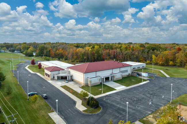 East Linden Elementary in Bridgeview, has plenty of parking for parents and staff.