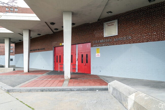 Strawberry Mansion High School Entrance