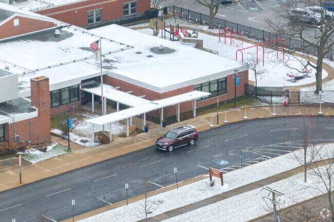 Middlefork Primary School in Northfield is part of Sunset Ridge School District 29.