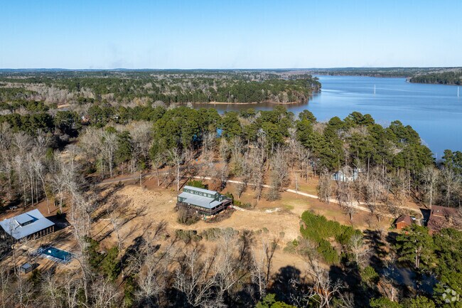 Many Nacogdoches residents live on acreage properties with access to Lake Nacogdoches.