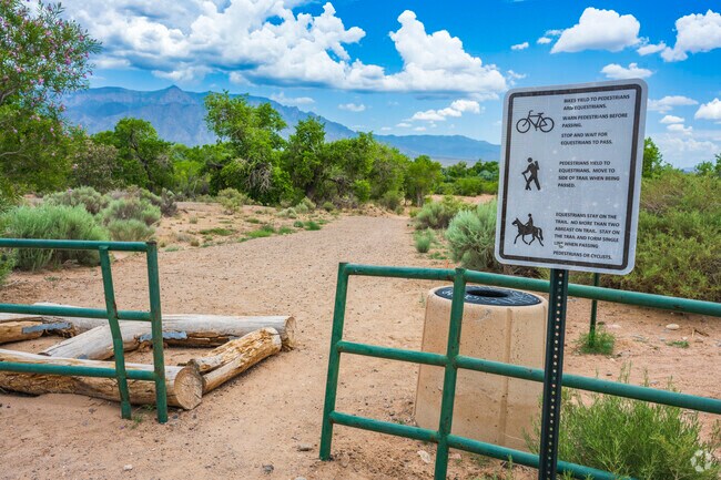 Hiking and biking are popular along Paseo del Bosque Trail close to Tampico.