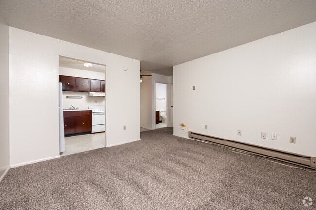1BR, 1BA - 517SF - Living Room