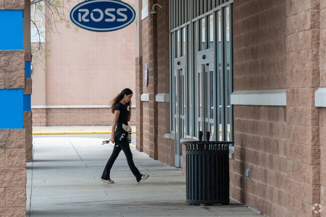 Shop at Ross in Fultondale at the convenient shopping centers.