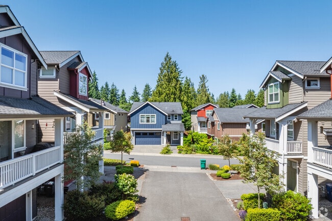 New Traditional homes have started to pop up in subdivisions in the Cascade View neighborhood.