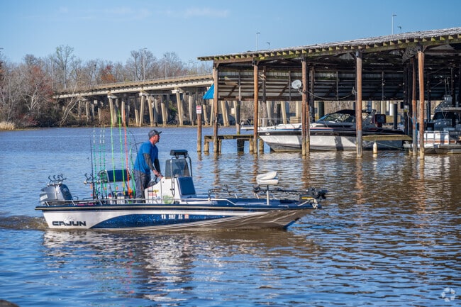 Boating on the Appomattox River is accessible from the Hopewell City Marina.