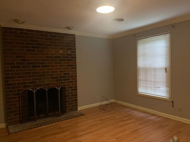 121 Arcadia Ln unit C, Oak Ridge, TN 37830 - photo 2