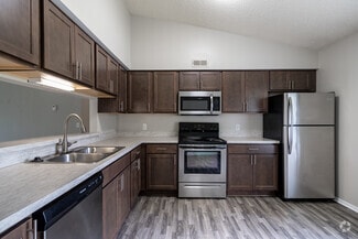 2651 Greenstone Blvd, Auburn Hills, MI 48326