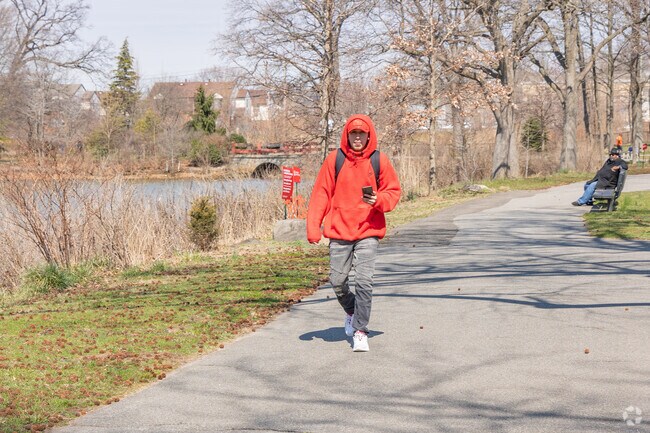 Brookville Park Trail is where Springfield Gardens residents go for birding.