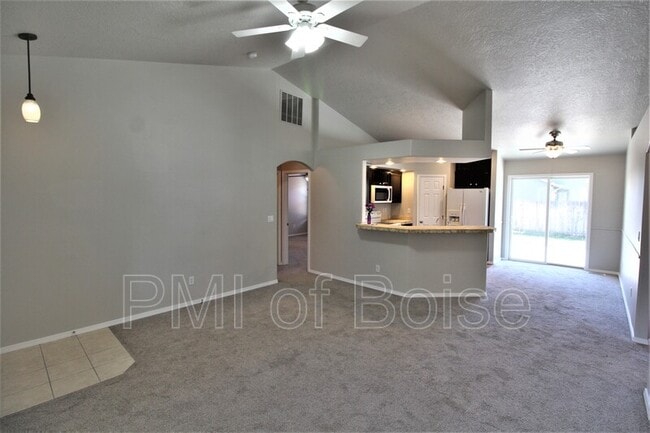3300 N Elmstone Ave, Meridian, ID 83646 - photo 3
