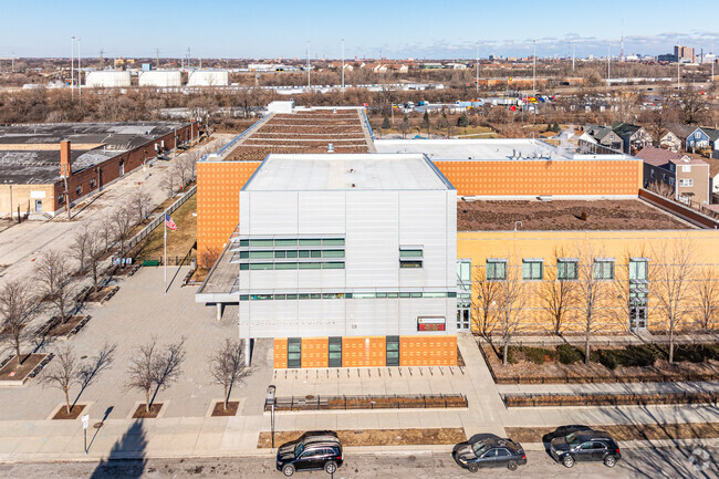 Calmeca Academy Elementary School has 617 students in grades PK, K-8.