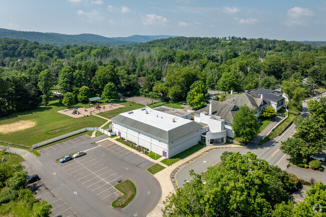 Hope Township Elementary School is a well rated public school in Hope Township, NJ.