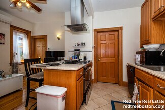 97 Myrtle St Unit 6, Boston, MA 02114