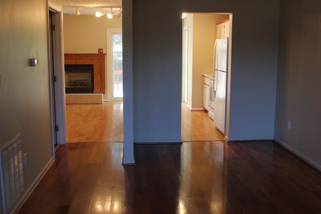 530 Kamran Dr, Christiansburg, VA 24073 - photo 6