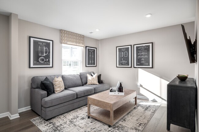 19720 Canopy Loop, Montgomery Village, MD 20886 - photo 5