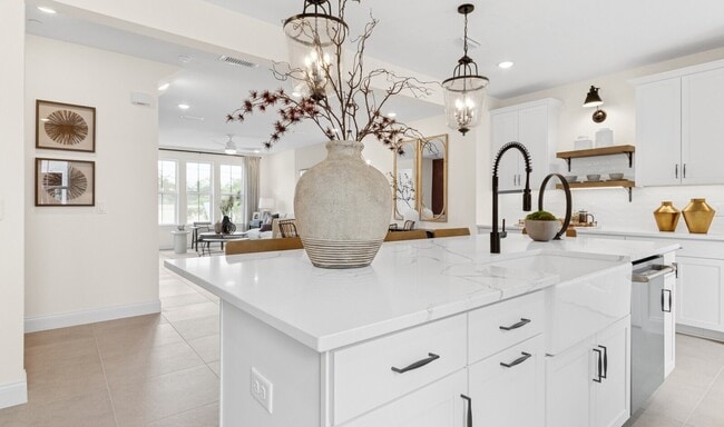 1963 Risby Aly, Orlando, FL 32803 - photo 4