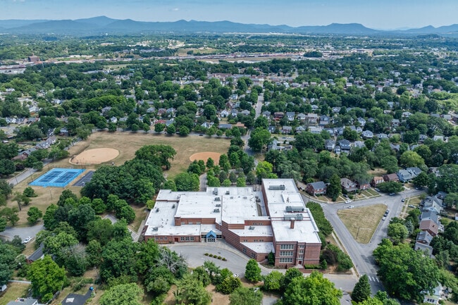 Woodrow Wilson Middle School receives an overall score of C+ from niche.com