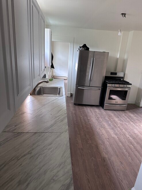 83 Southview St unit First floor, Waterbury, CT 06706 - photo 1