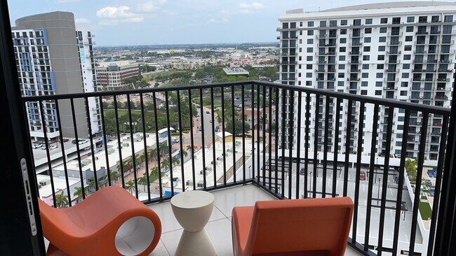 5252 NW 85th Ct unit 18XX, Doral, FL 33166 - photo 6