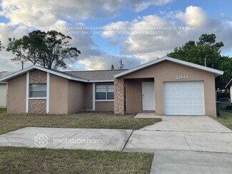 11447 Walsingham Rd, Largo, FL 33778