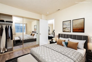 526 Greystone Ln Unit 4, Hemet, CA 92543