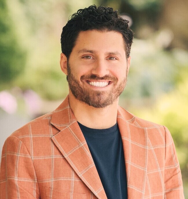 Kenneth Hirsch