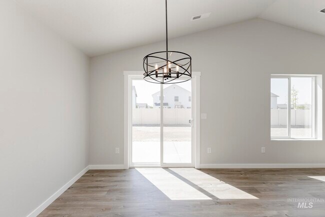 16631 Sentinel Ave, Caldwell, ID 83607 - photo 5