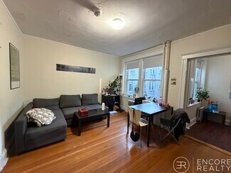 160 Ipswich St Unit 5, Boston, MA 02215