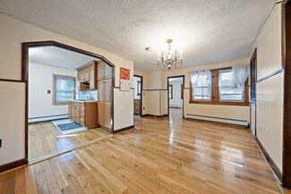 16 Guild St Unit 1, Quincy, MA 02169