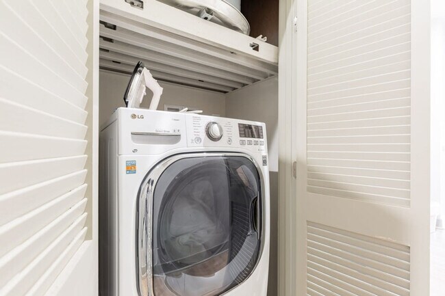 10 Light St unit FL19-ID1024652P, Baltimore, MD 21202 - photo 5