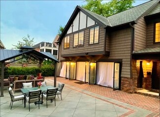 712 E Washington St, Greenville, SC 29601