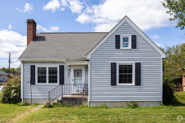 Residents love minimal traditional homes in Bennett Hill-Progress so they are close to downtown.