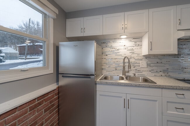 404 James Ave unit 101, Mankato, MN 56001 - photo 3