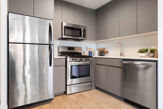 420 W Belmont Ave, Chicago, IL 60657