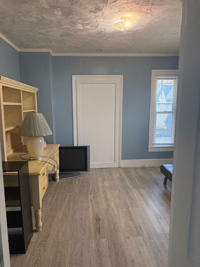 44 Lee Ave unit 2, Bridgeport, CT 06605 - photo 4