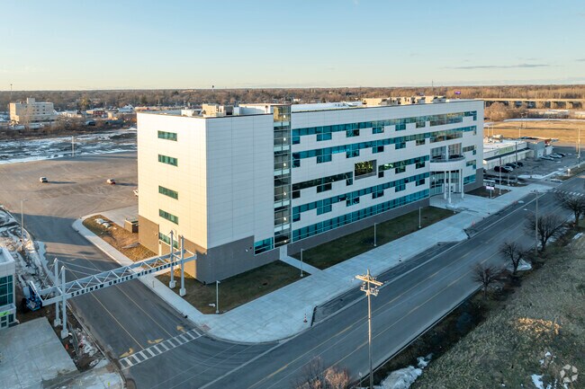 Saginaw United High School teachers inspire students to reach their full potential.