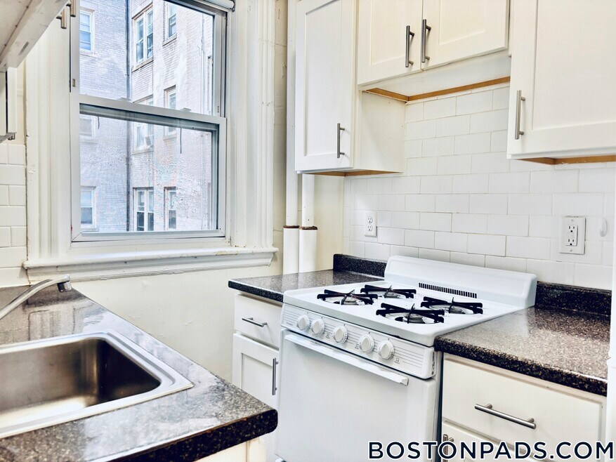1191 Boylston St unit 3, Boston, MA 02215 - photo 1