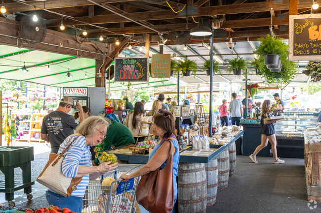 A sunny day brings people out in droves to the Kirkwood Farmers Market.