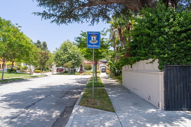 Woodbury is a quiet, residential neighborhood in Glendale known for its tree-lined streets and family-friendly atmosphere.