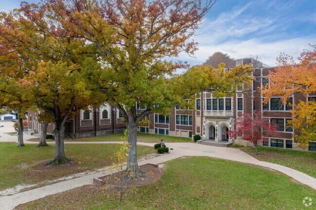 John Deere Middle School serves Keystone students grades 6 though 8.