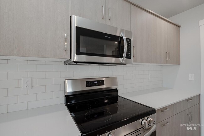 236 Caribou Ct, Horseshoe Bend, ID 83629 - photo 4