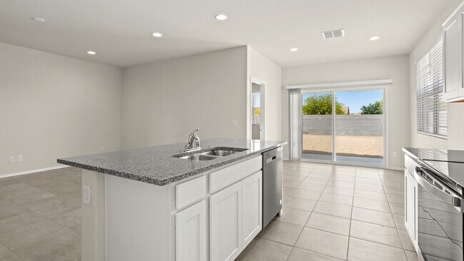 2769 Shanley Ave unit 36202138, Apache Junction, AZ 85120 - photo 6