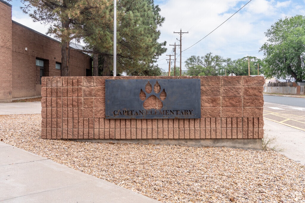 Capitan Elementary School scores a A minus on Niche.