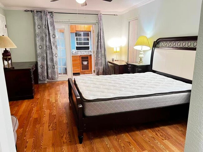 835 Winding Oaks Dr unit Shared yard Apt, Palm Harbor, FL 34683 - photo 2